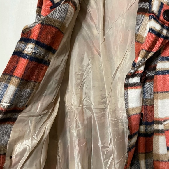 Coats - Picture 4 of 6